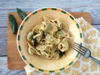 Tortellini spenóttal túróval